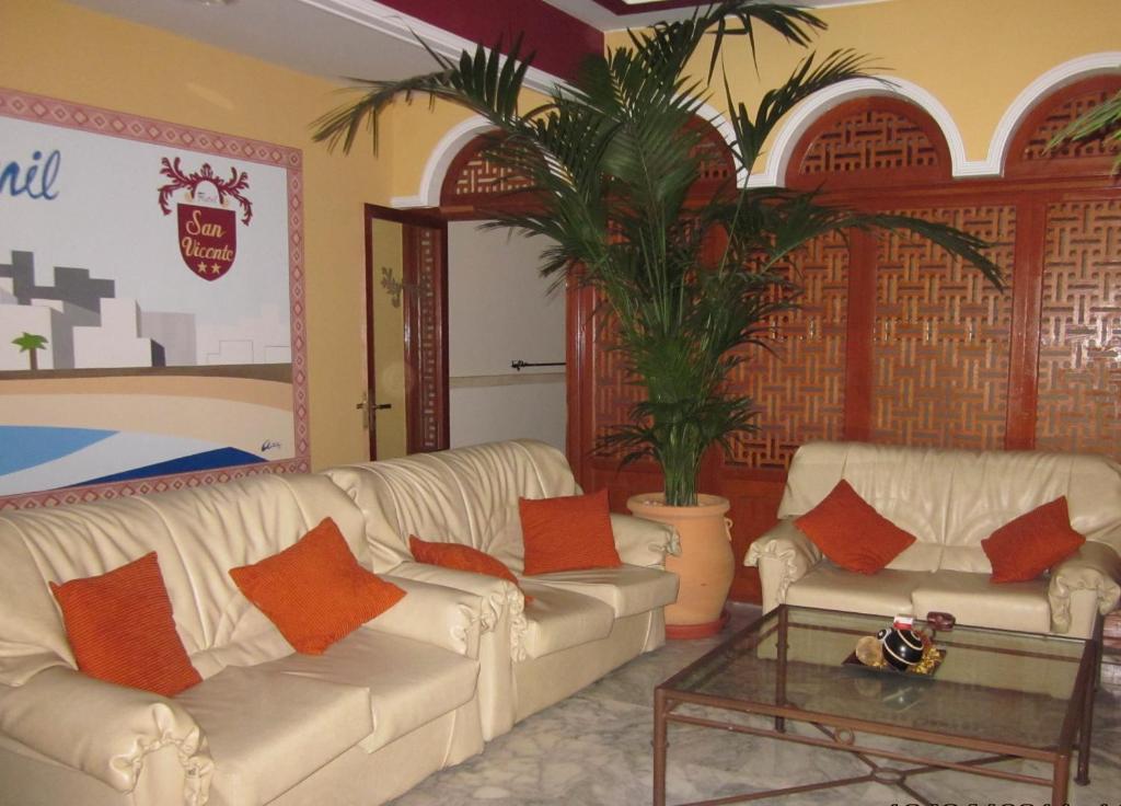Hotel San Vicente - Centro Playa Кониль-де-ла-Фронтера Экстерьер фото