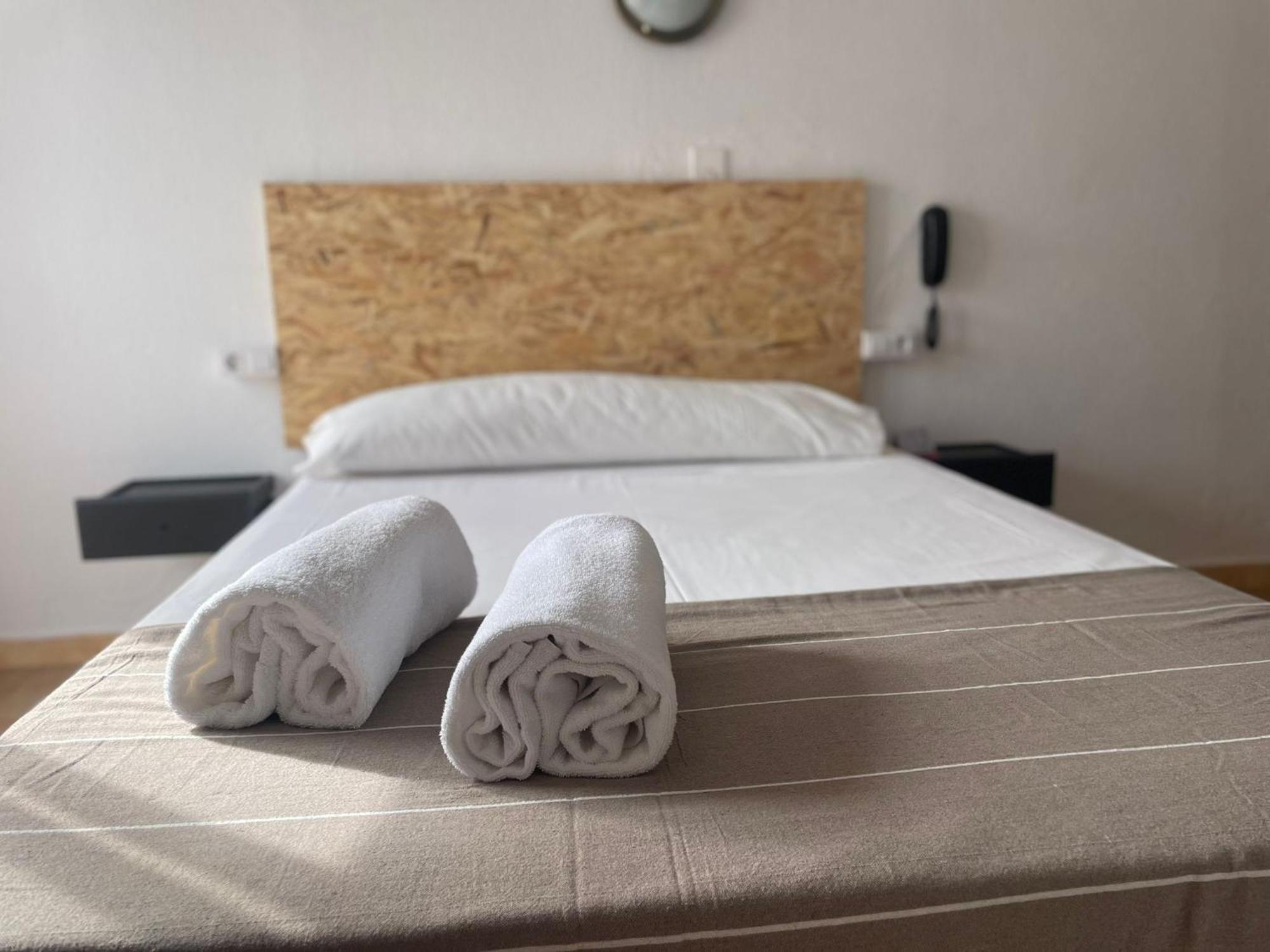 Hotel San Vicente - Centro Playa Кониль-де-ла-Фронтера Экстерьер фото