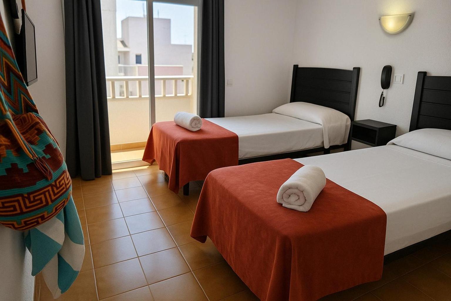Hotel San Vicente - Centro Playa Кониль-де-ла-Фронтера Экстерьер фото